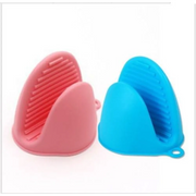 Heat-Resistant Silicone Mini Oven Mitts: Convenient Kitchen Pinch Grips for Cooking